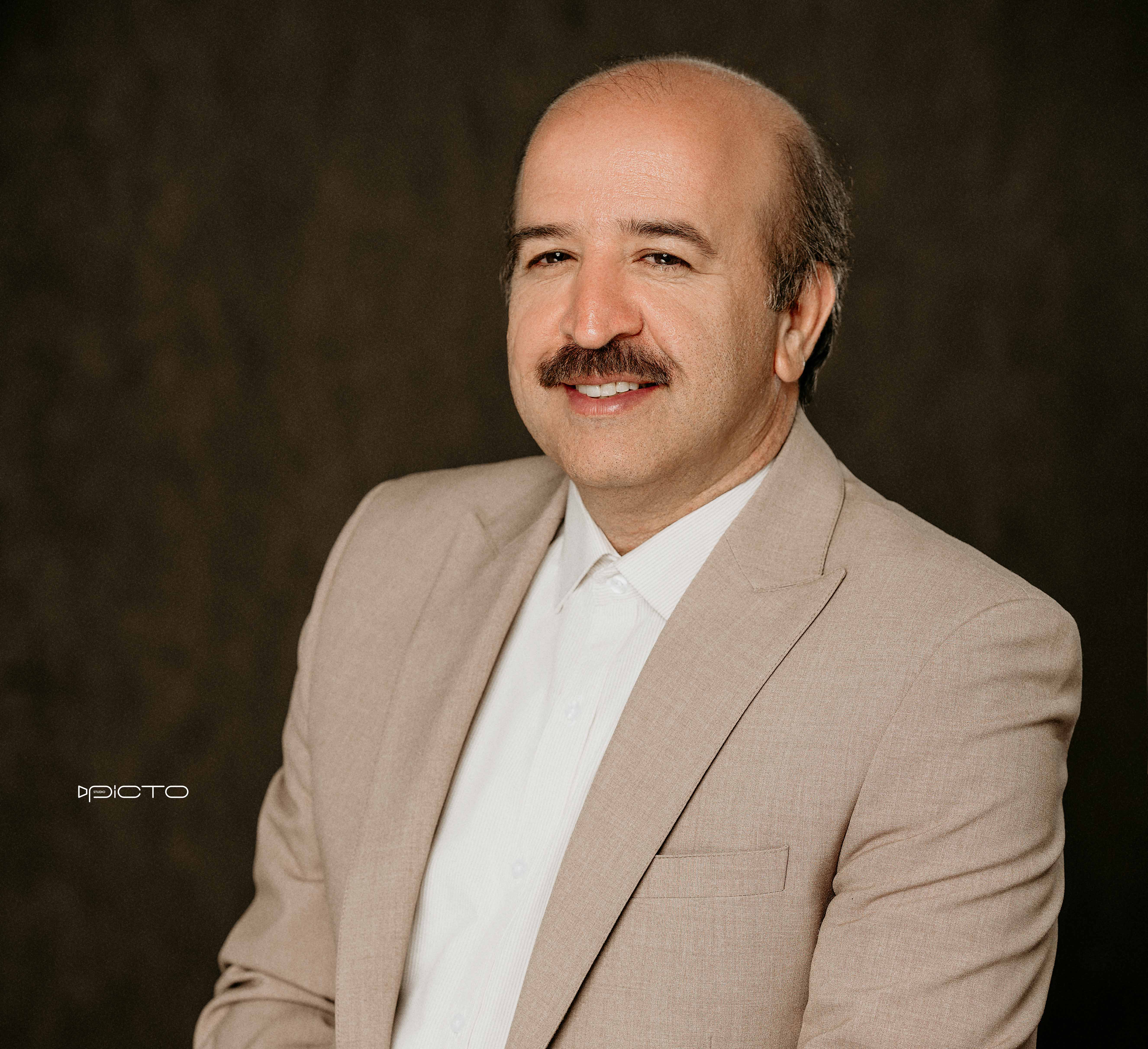 دکتر محمدصادق پاکزاد